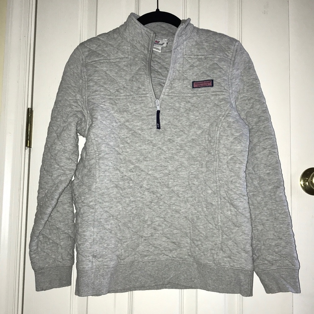 Vineyard Vines grey quilted pullover XS